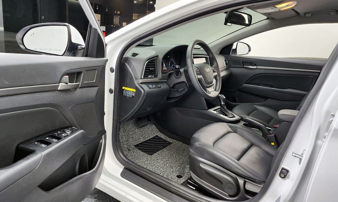 Hyundai AVANTE 2018