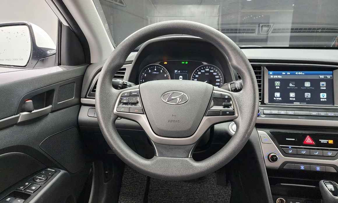 Hyundai AVANTE 2018