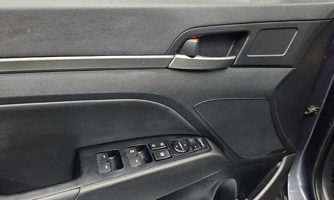 Hyundai AVANTE 2019