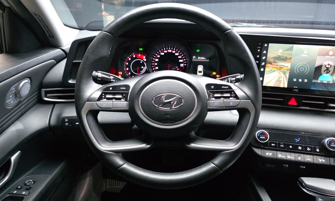 Hyundai AVANTE 2021