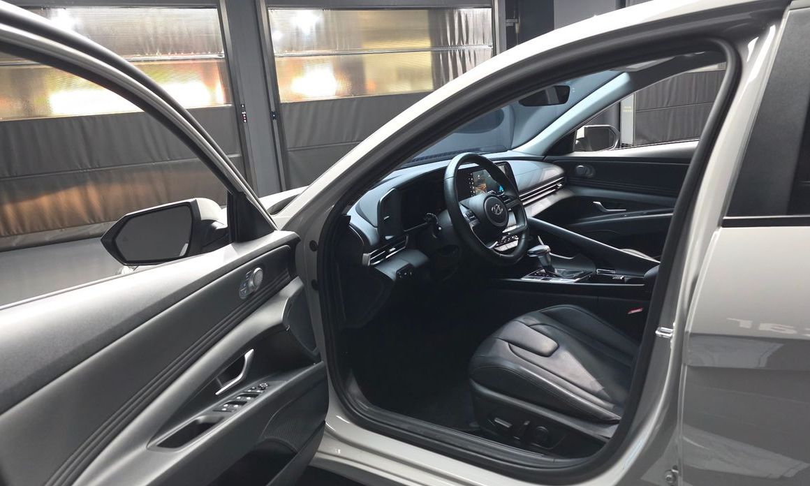Hyundai AVANTE 2021