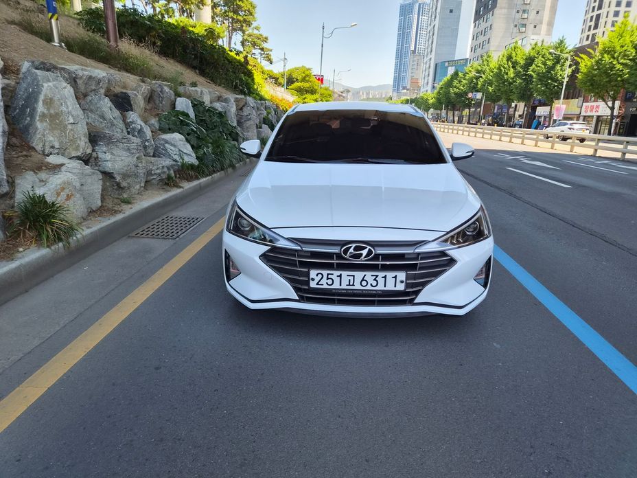 Hyundai AVANTE 2020