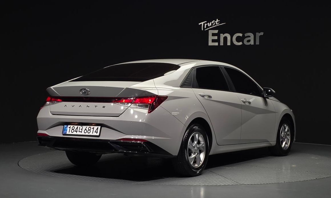 Hyundai AVANTE 2021