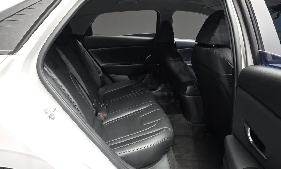 Hyundai AVANTE 2021