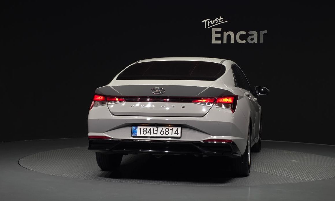 Hyundai AVANTE 2021