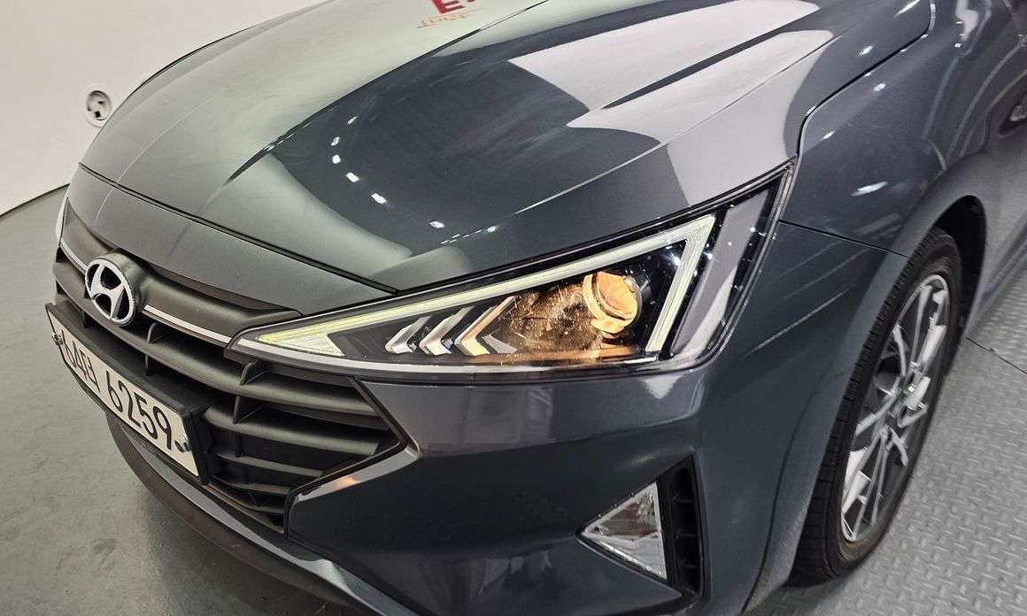 Hyundai AVANTE 2019