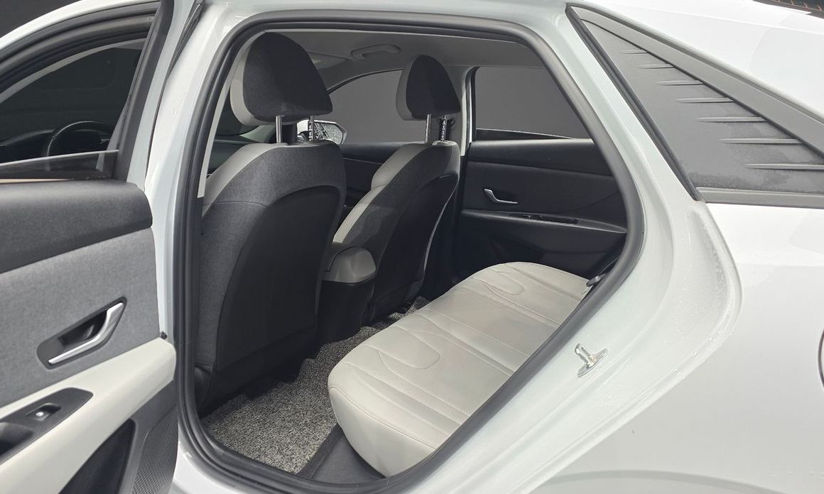 Hyundai AVANTE 2022