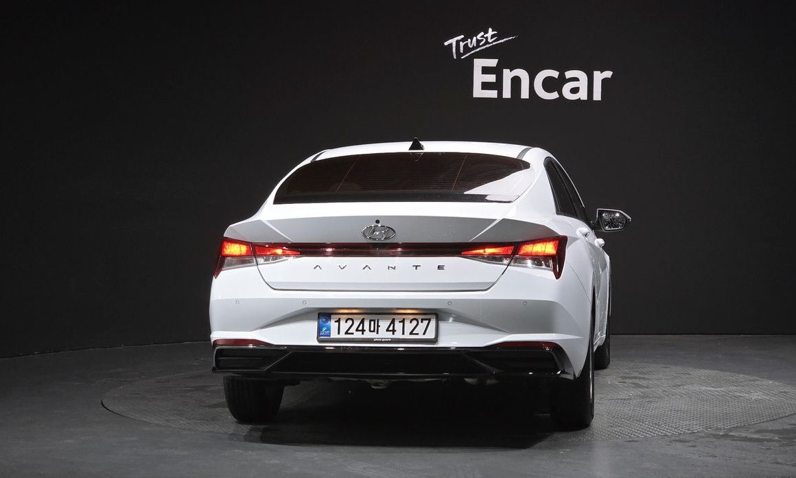 Hyundai AVANTE 2022