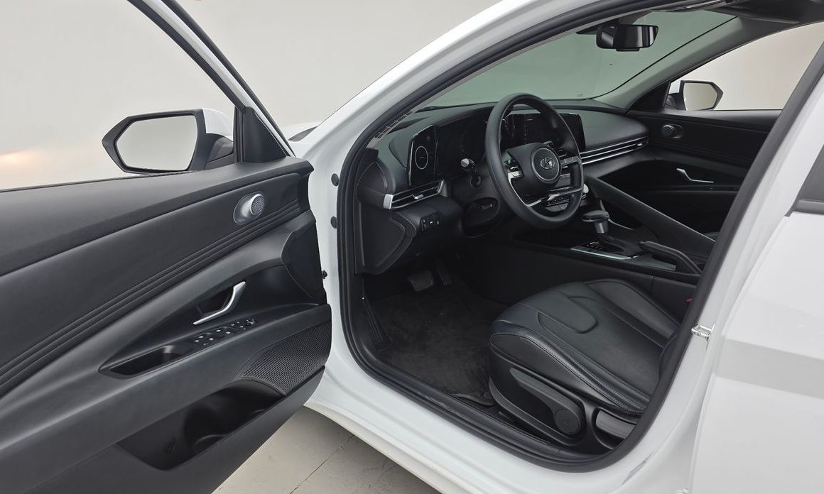 Hyundai AVANTE 2023