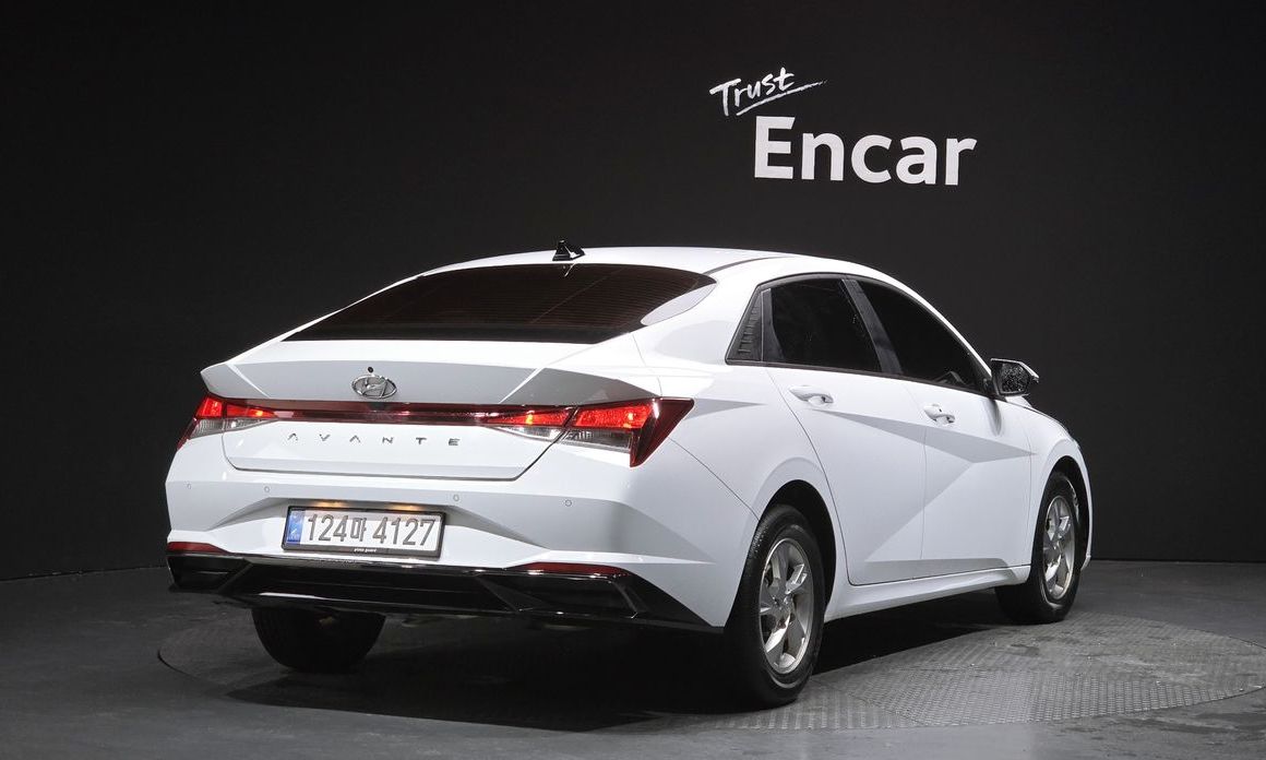 Hyundai AVANTE 2022