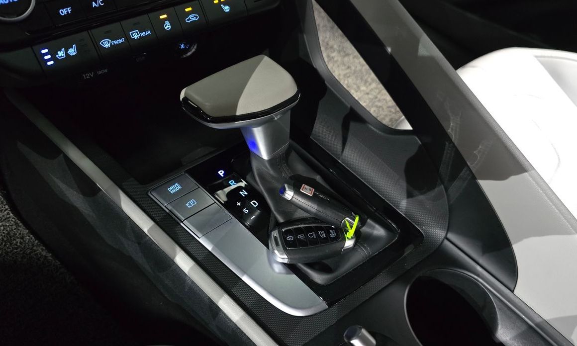 Hyundai AVANTE 2022