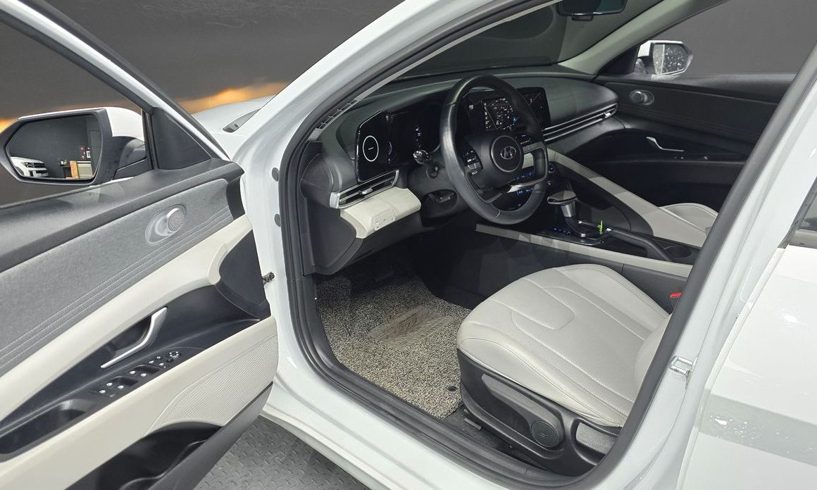 Hyundai AVANTE 2022