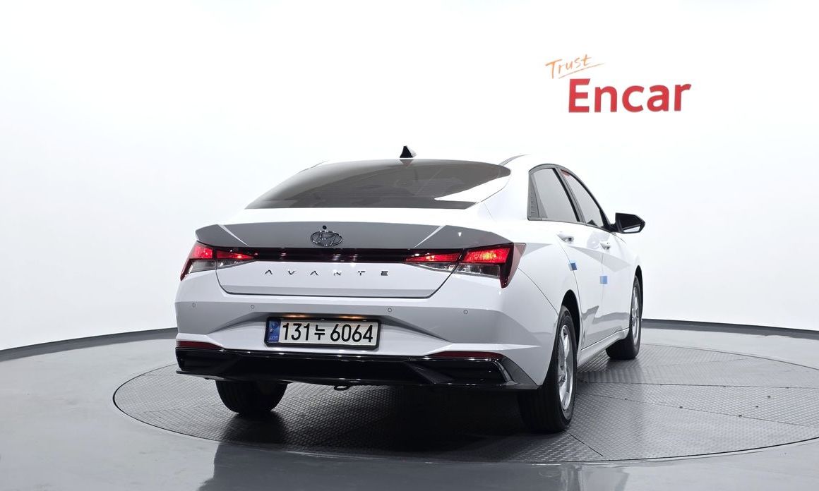Hyundai AVANTE 2021
