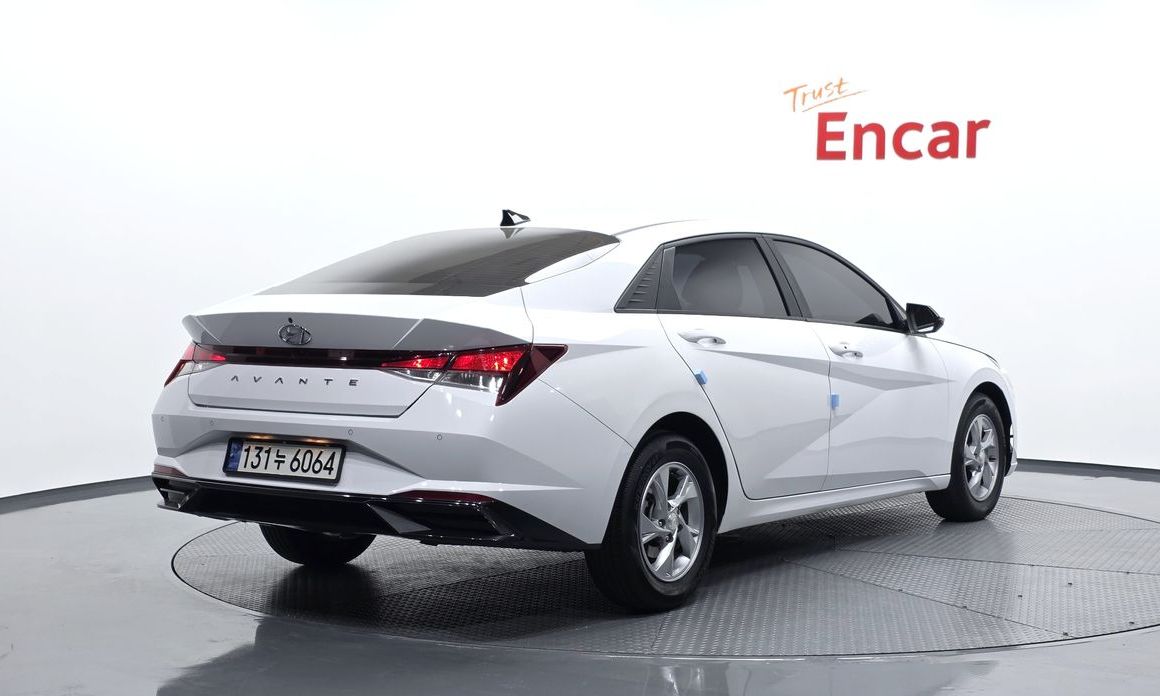Hyundai AVANTE 2021