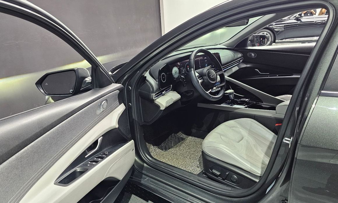 Hyundai AVANTE 2021