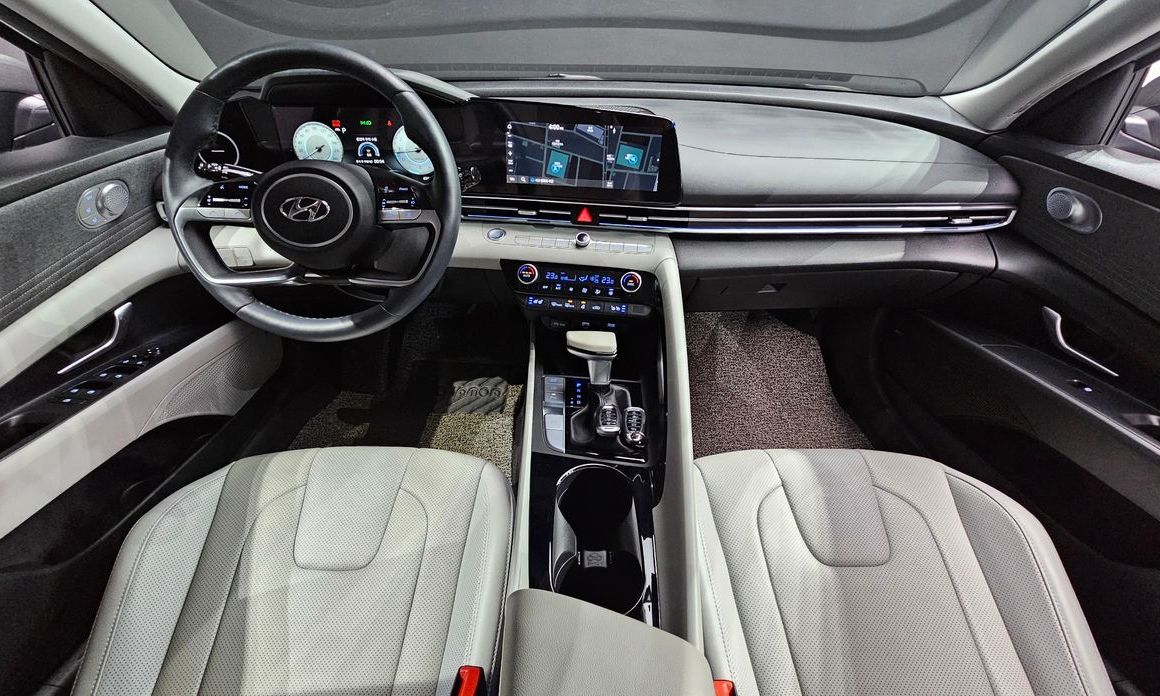 Hyundai AVANTE 2021