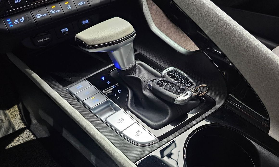 Hyundai AVANTE 2021