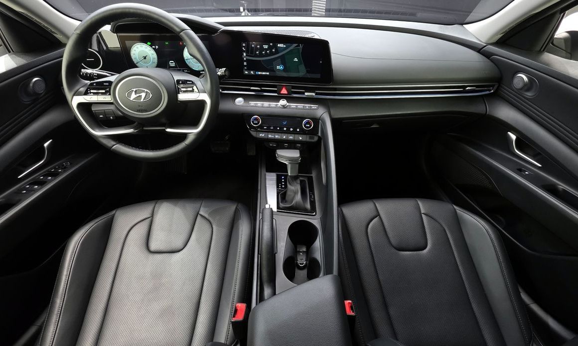 Hyundai AVANTE 2022