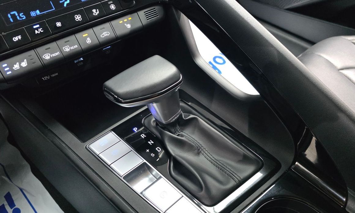 Hyundai AVANTE 2021