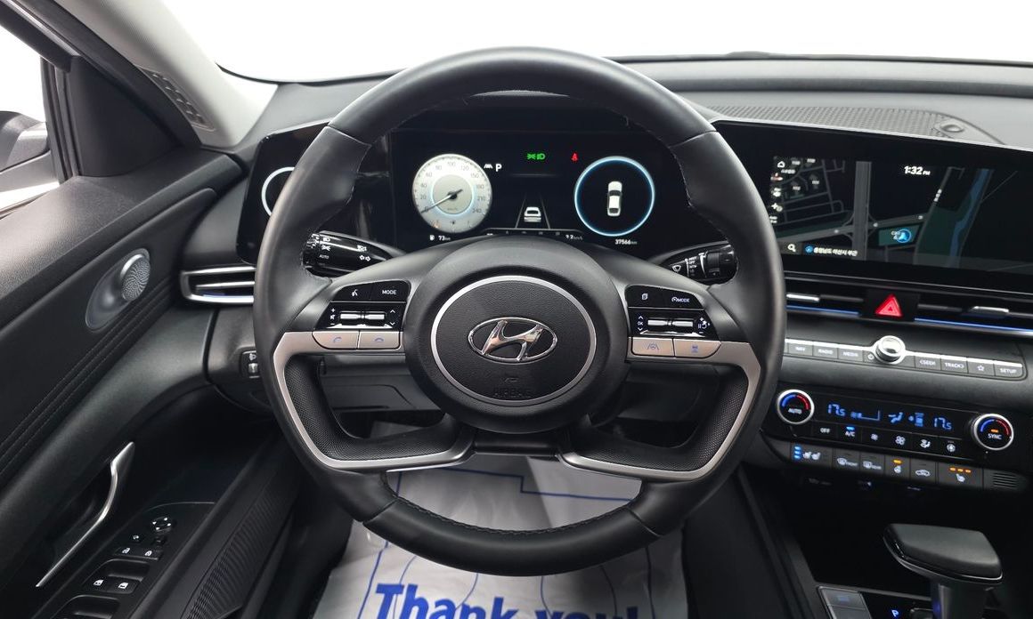 Hyundai AVANTE 2021
