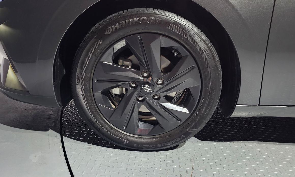 Hyundai AVANTE 2021