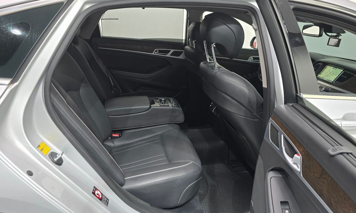 Hyundai Genesis 2014