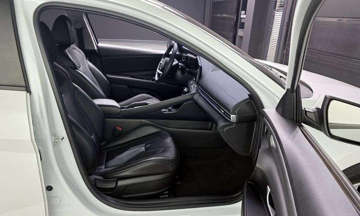Hyundai AVANTE 2022