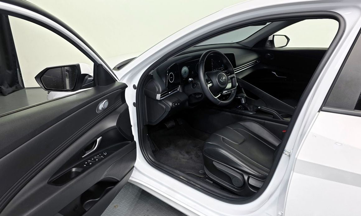 Hyundai AVANTE 2022