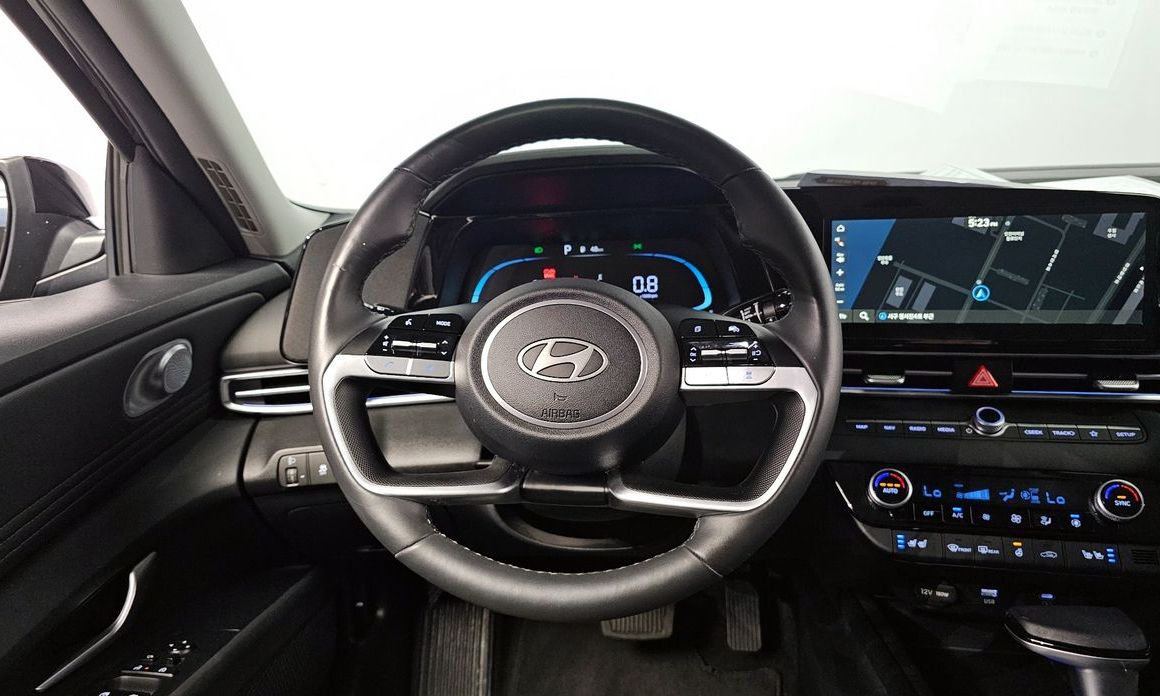 Hyundai AVANTE 2025