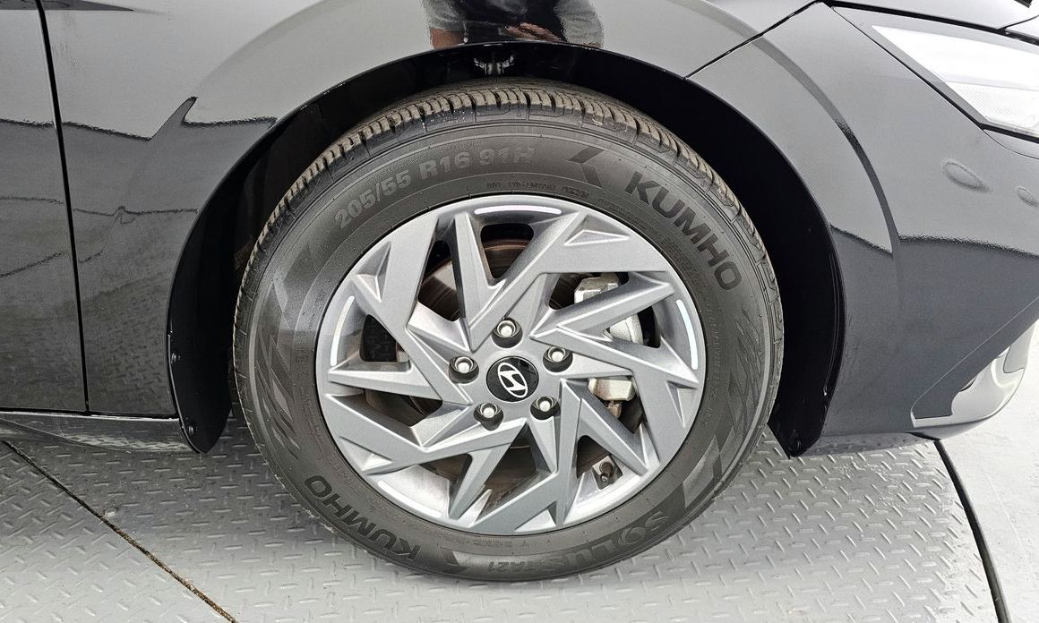 Hyundai AVANTE 2025