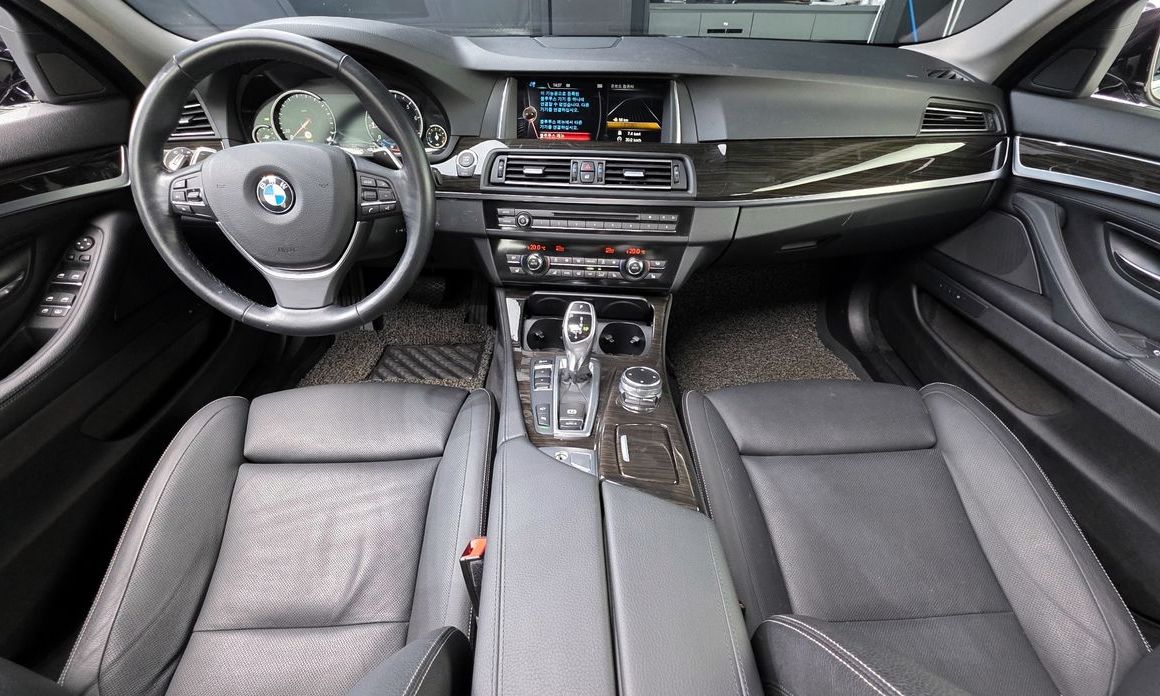 BMW 5-Series 2016