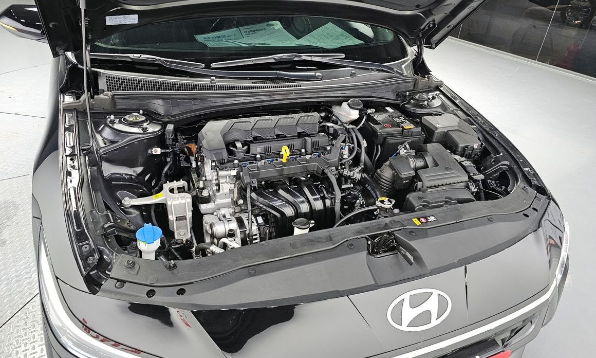Hyundai AVANTE 2025