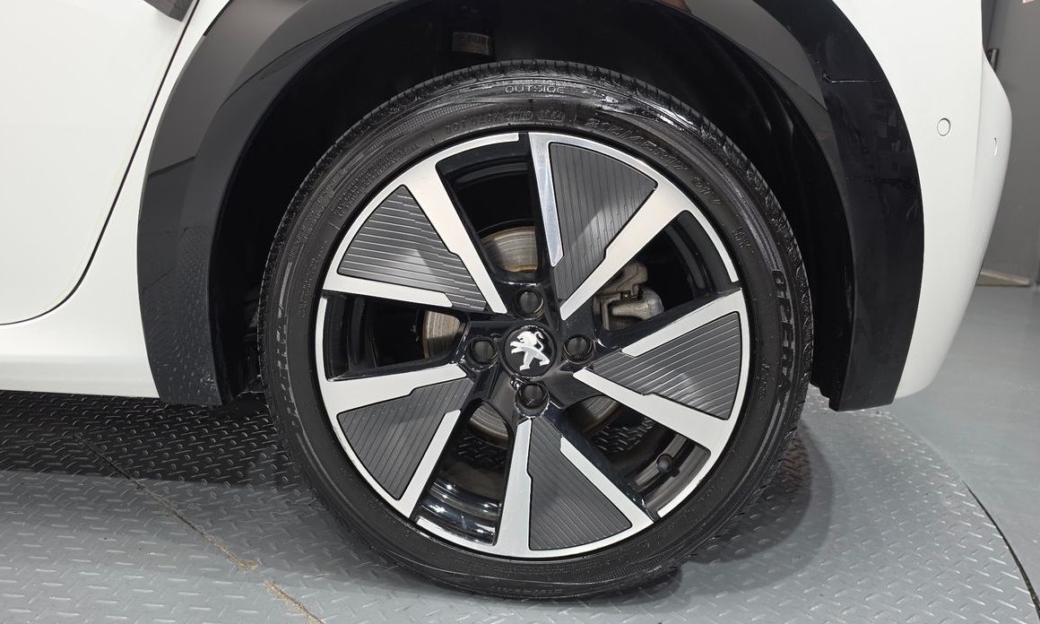 Peugeot 208 2022