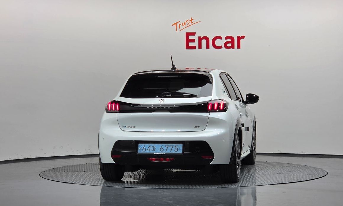 Peugeot 208 2022
