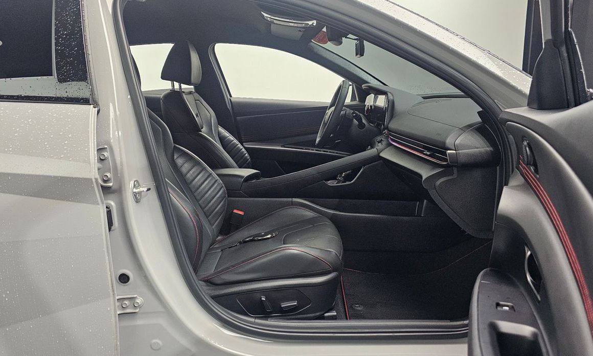 Hyundai AVANTE 2024