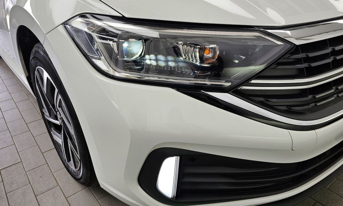 Volkswagen Jetta 2023