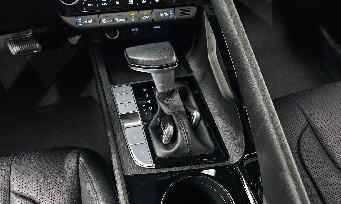 Hyundai AVANTE 2023