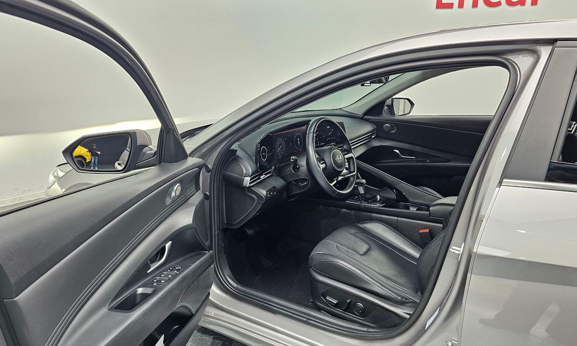 Hyundai AVANTE 2023