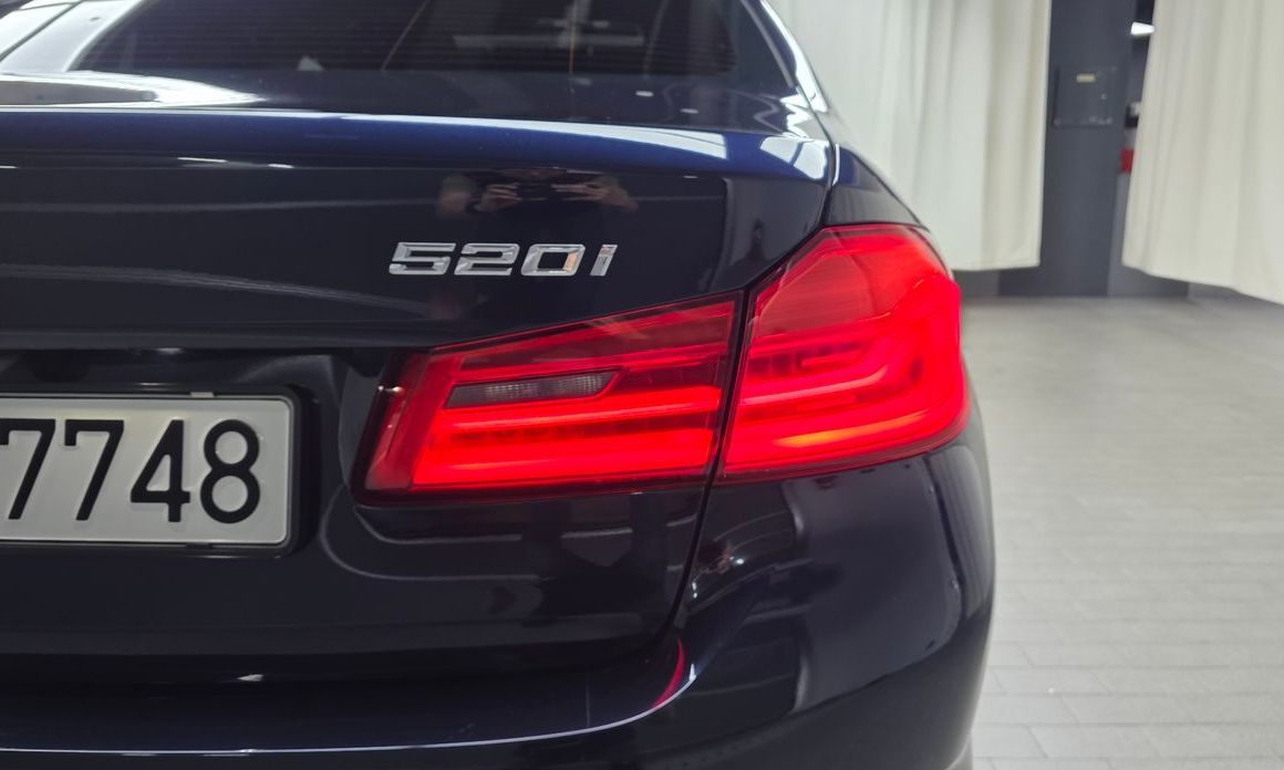 BMW 5-Series 2018