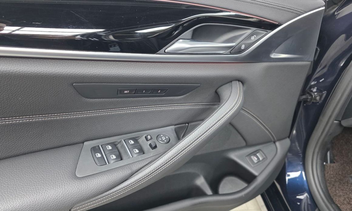 BMW 5-Series 2018