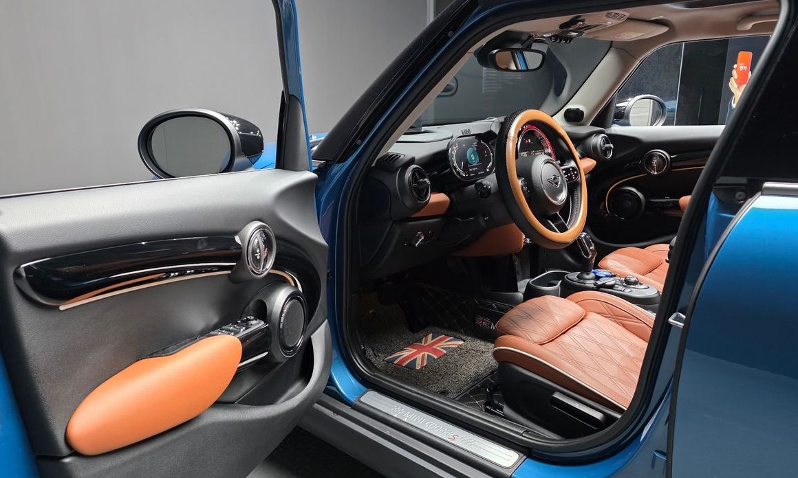 Mini Cooper 2024
