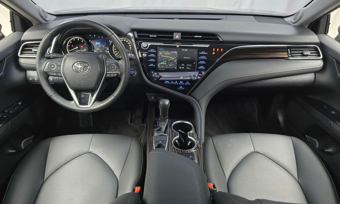 Toyota Camry 2019
