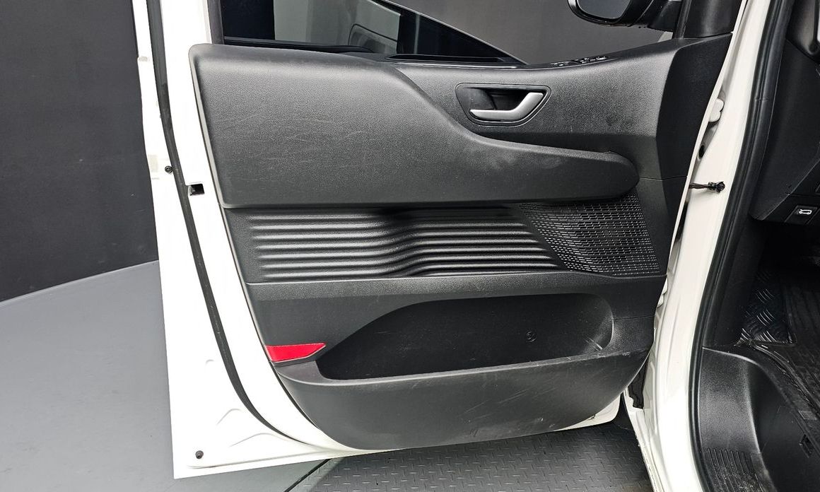 Hyundai Staria 2024
