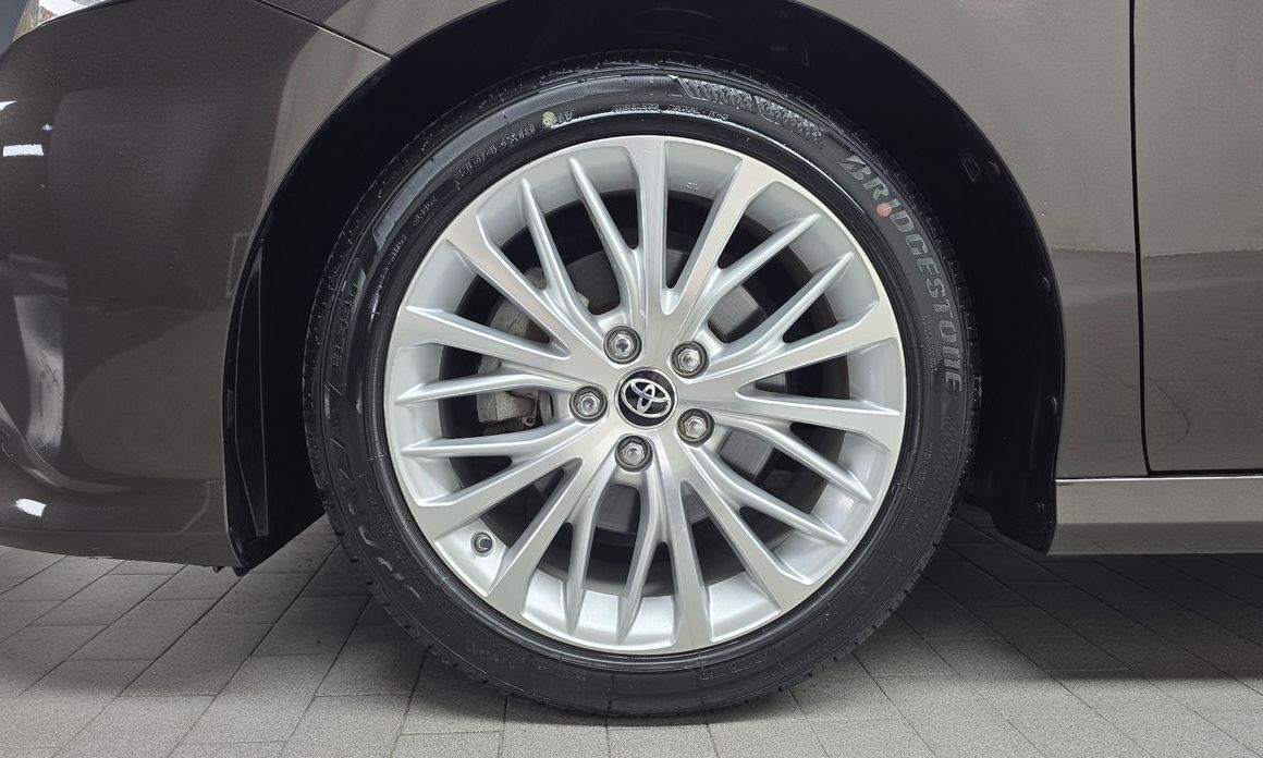 Toyota Camry 2019