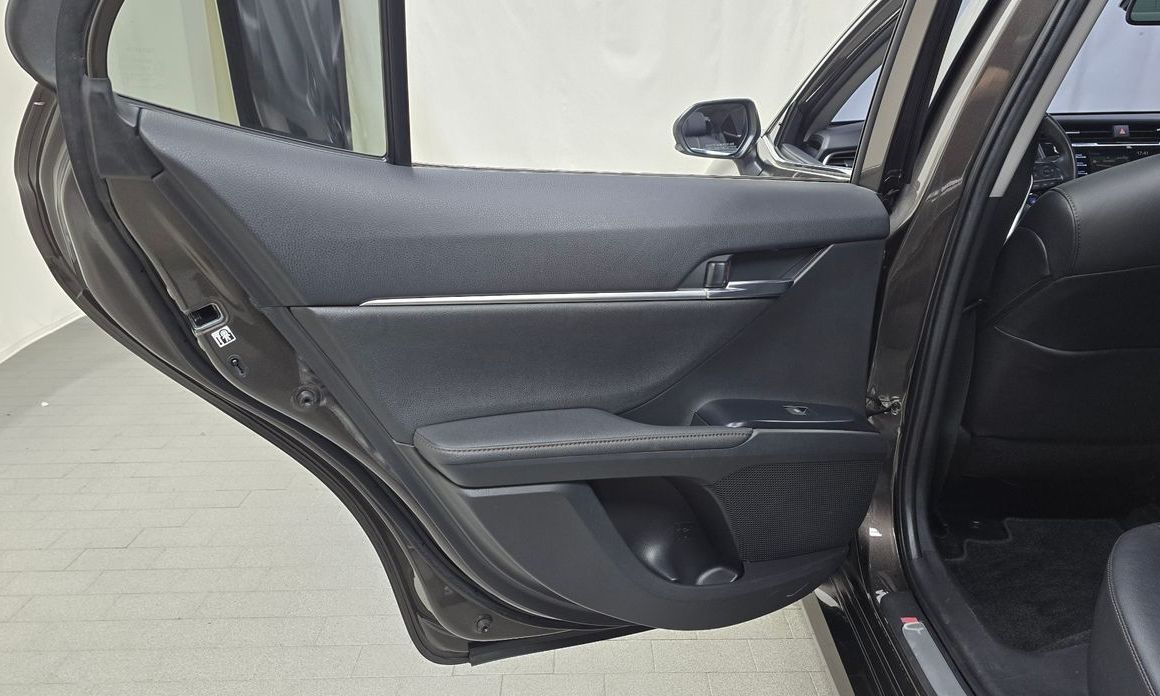 Toyota Camry 2019