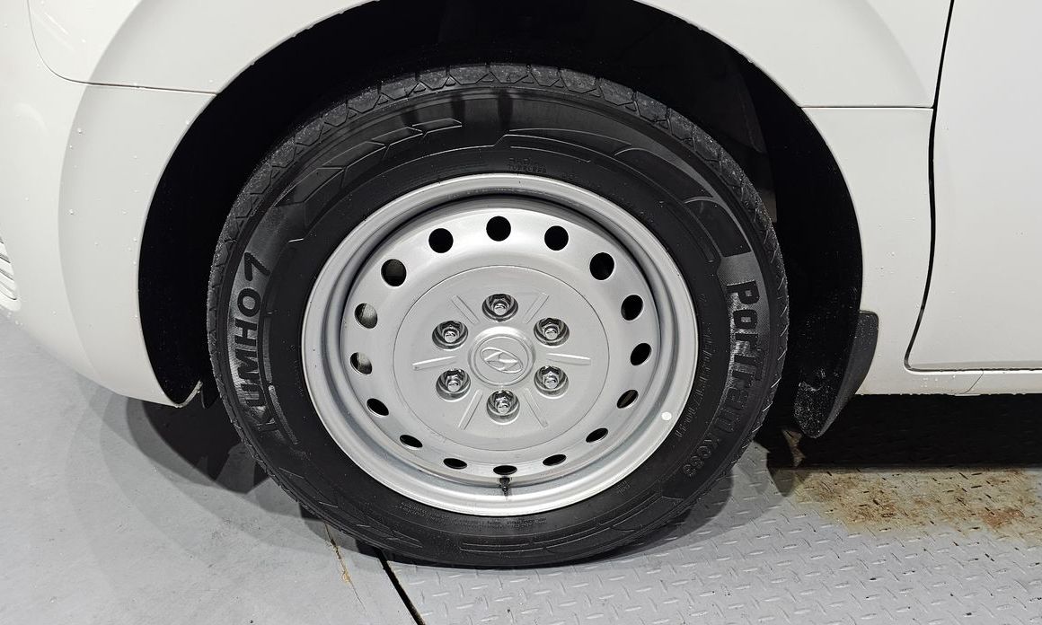 Hyundai Staria 2024