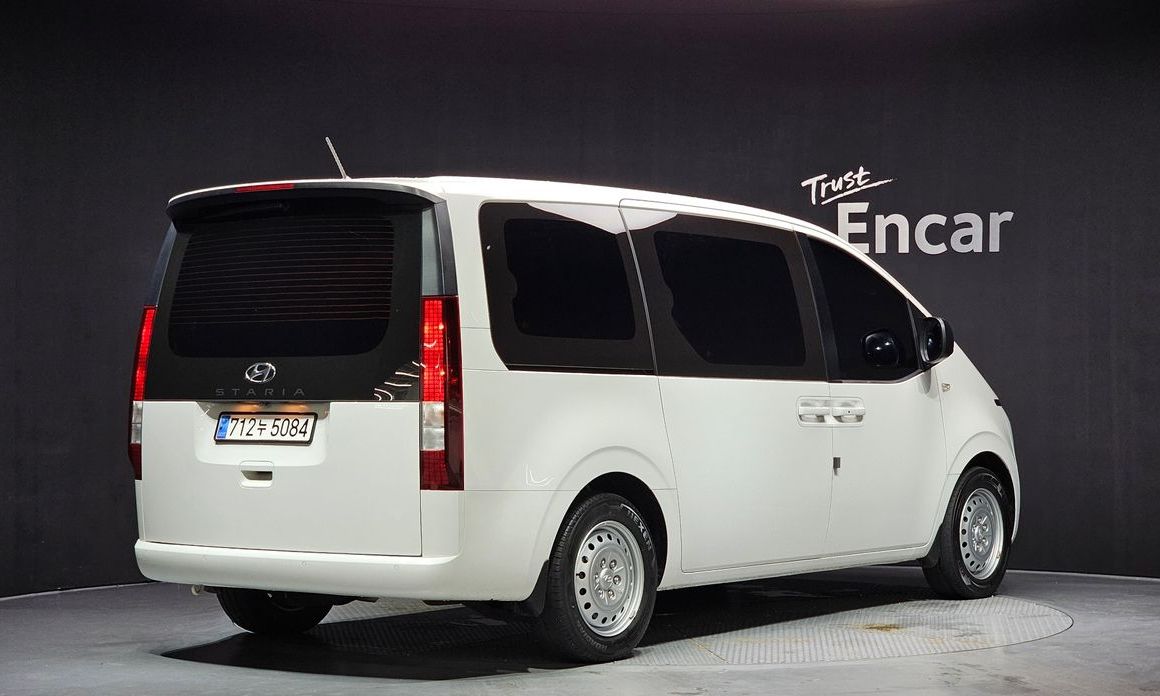 Hyundai Staria 2024