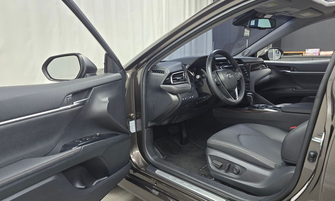 Toyota Camry 2019
