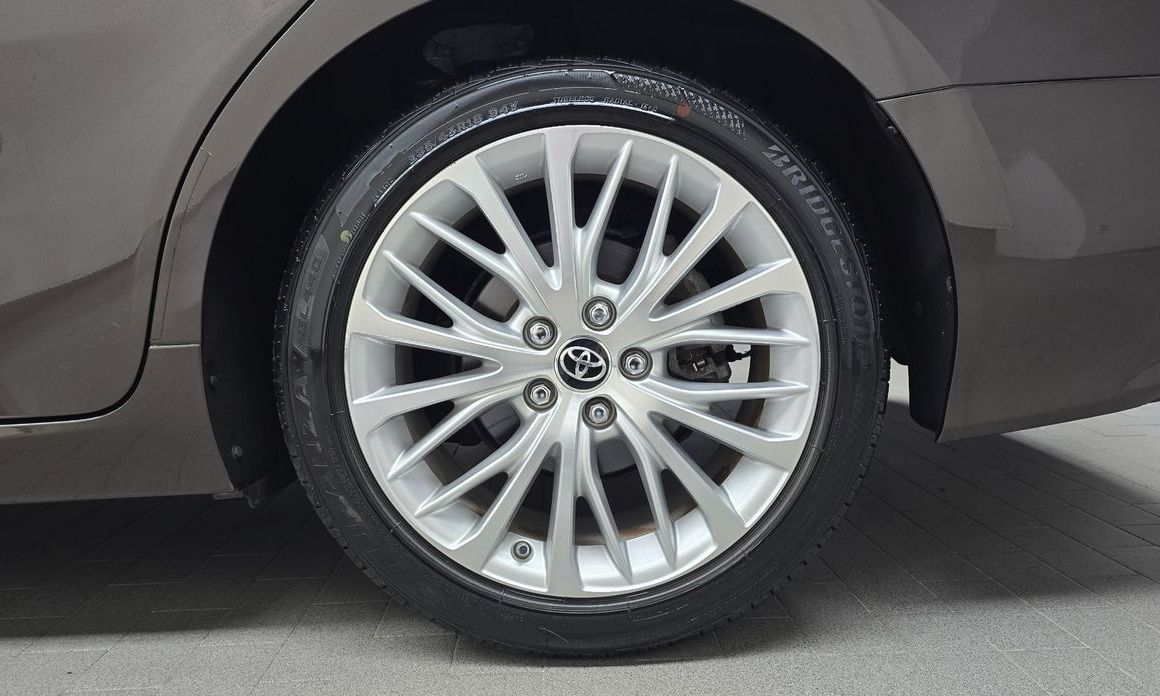 Toyota Camry 2019