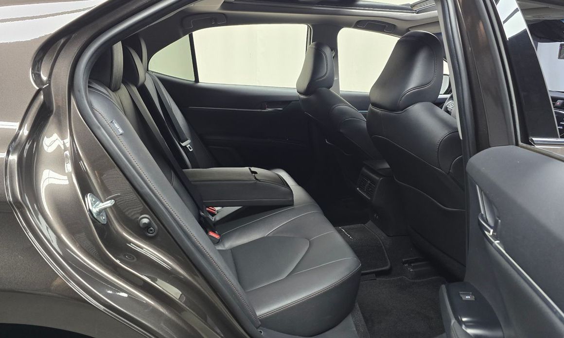 Toyota Camry 2019